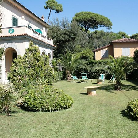 Hotel Verdemare Marina di Pietrasanta Exterior photo