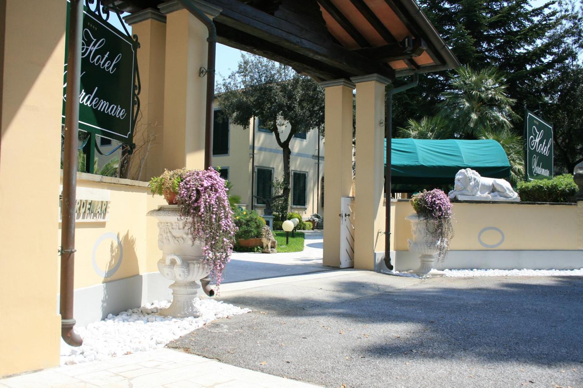 Hotel Verdemare Marina di Pietrasanta Exterior photo