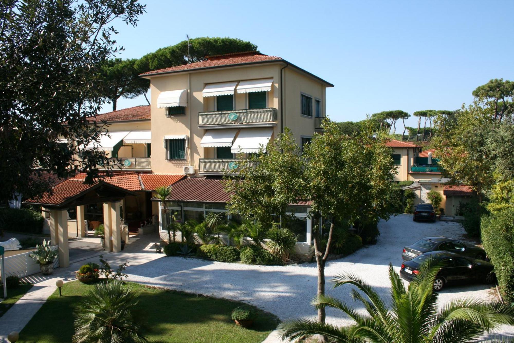 Hotel Verdemare Marina di Pietrasanta Exterior photo