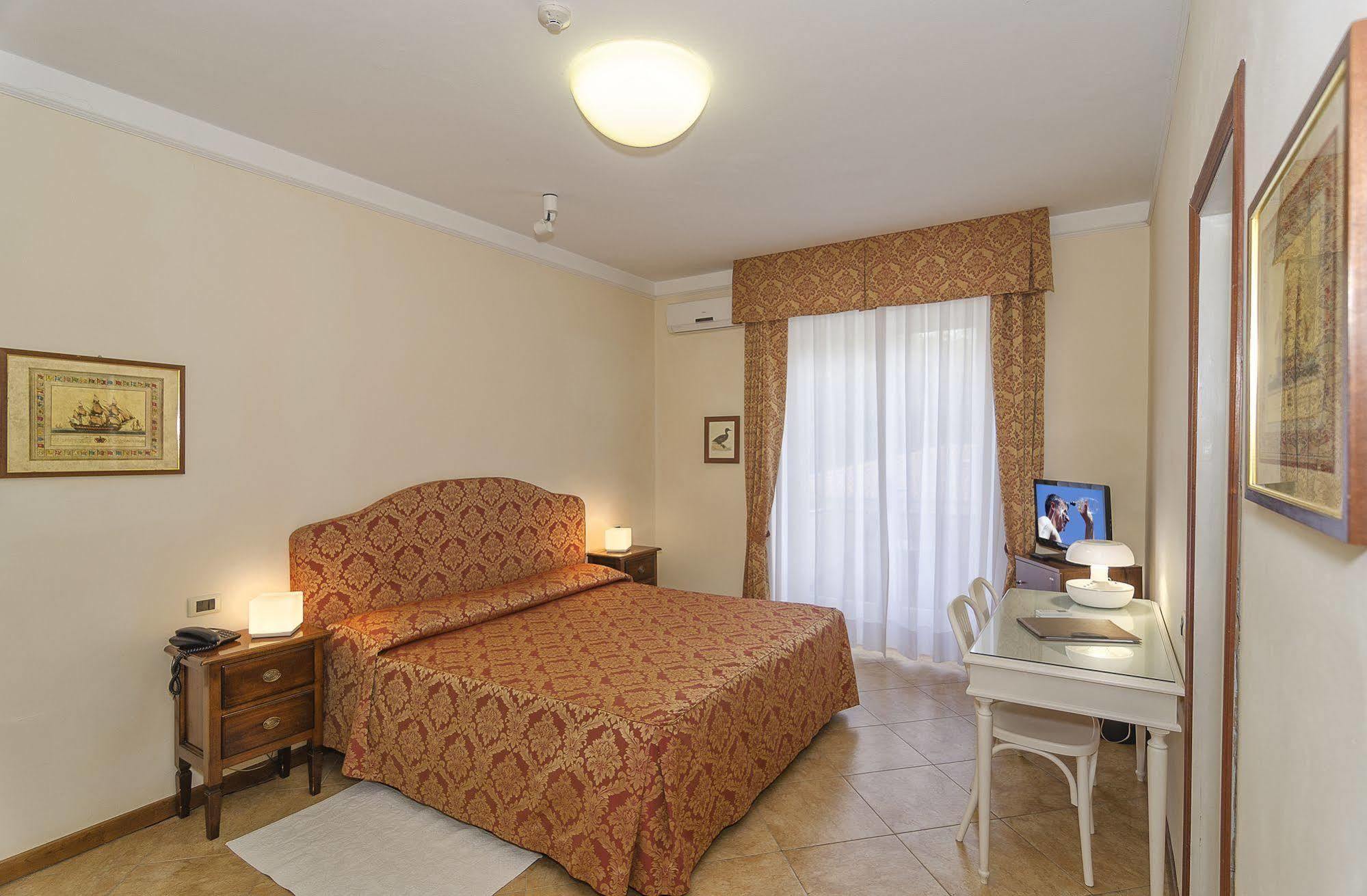 Hotel Verdemare Marina di Pietrasanta Exterior photo